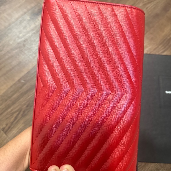 Purse - Picture 3 of 15